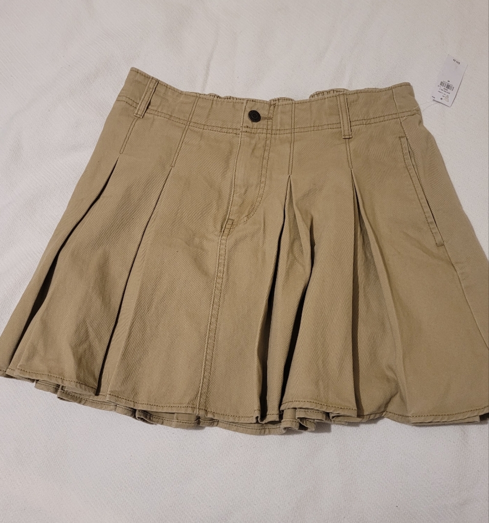 Old Navy Khaki Pleated A-Line Mini Skirt